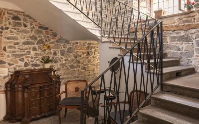 ALTIDO Charming & Stylish 1-BR Apartment in Como