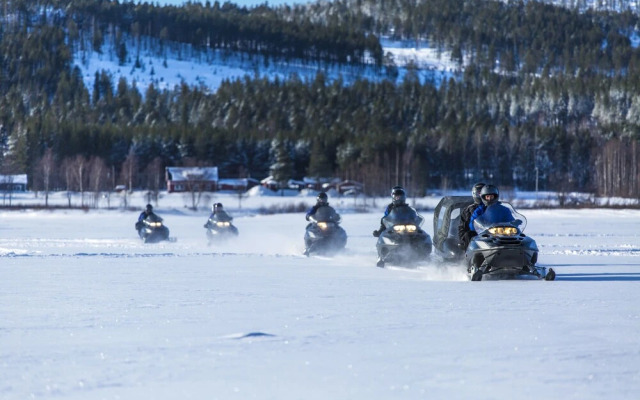 Grand Arctic Hotel