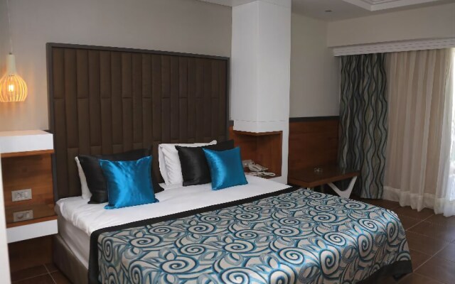 Crystal Waterworld Resort And Spa