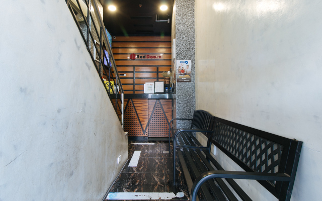 RedDoorz near Quiapo Church Manila