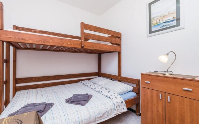 Amazing Home in Pag With 2 Bedrooms and Wifi