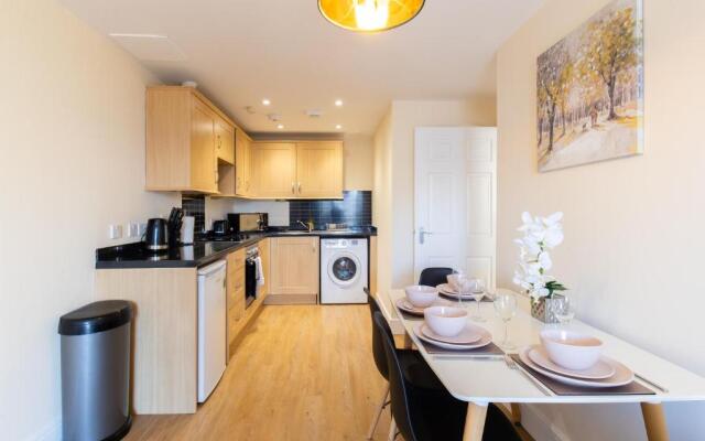 Velvet 1-bedroom Penthouse, Clockhouse, Hoddesdon