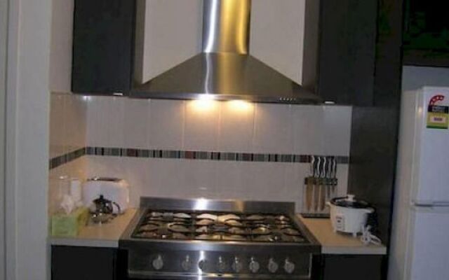 Insaa Serviced Apartments Dandenong