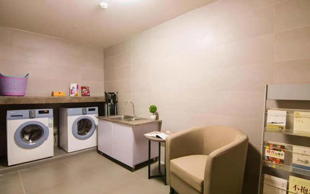 Homeinn Plus Hotel (Shanghai Pudong Airport)
