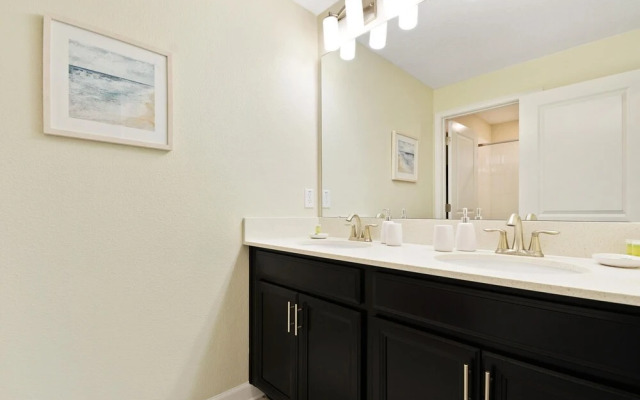 Four Bedrooms w/ Pool TownHome 4841