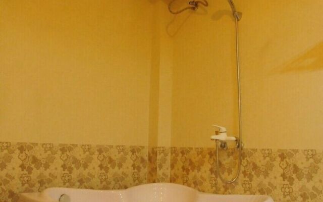 Huong Mai Glamorous Homestay