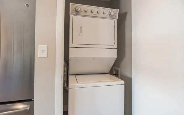 FRONTDESK Flux Apts Downtown Des Moines