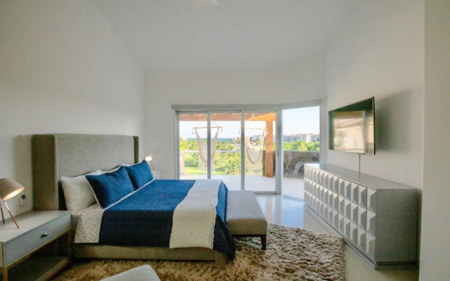 Casa Sky Penthouse Mareazul 2 Bedroom Condo by RedAwning