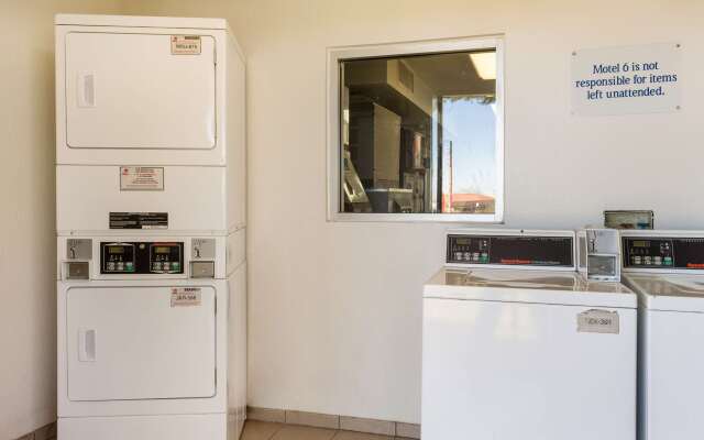 Motel 6 Mojave, CA