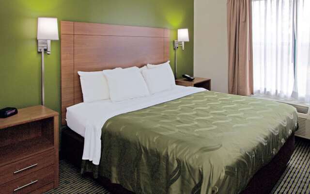 Quality Suites Lake Wright - Norfolk Airport