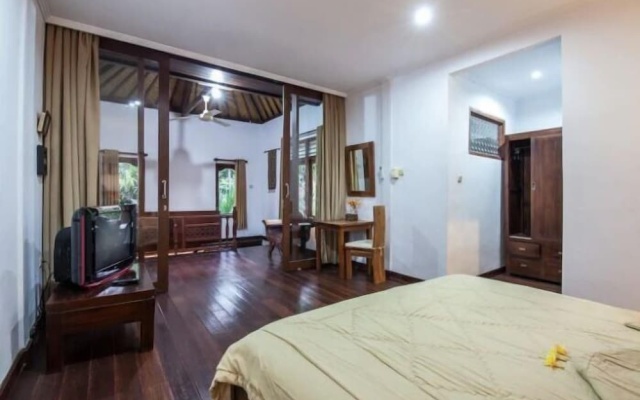 SMV- 2BedGRDN - V4 · 2BR Garden Villa Walk to shops and Beach Legian – Guest Rooms – Kuta