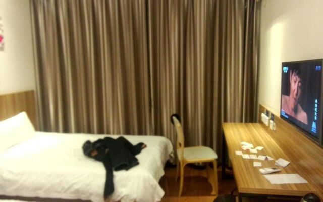 Eaka 365 Hotel
