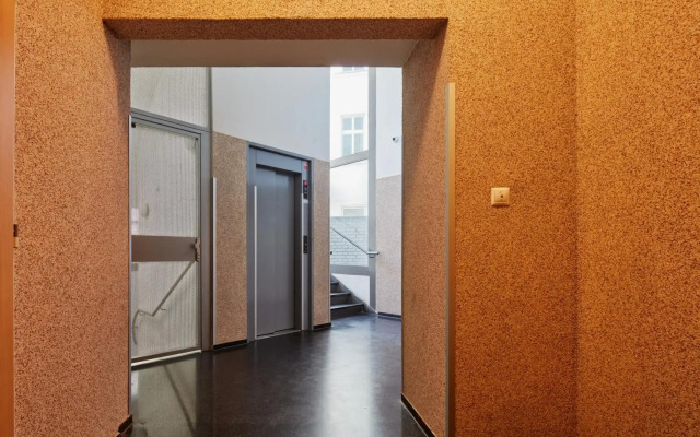 Modern Studio in New Town by Prague Days