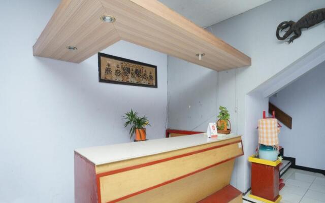 OYO 2003 Female Guest House