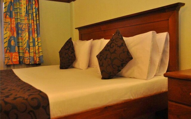 Yoho Yenisey Lake View Bungalow