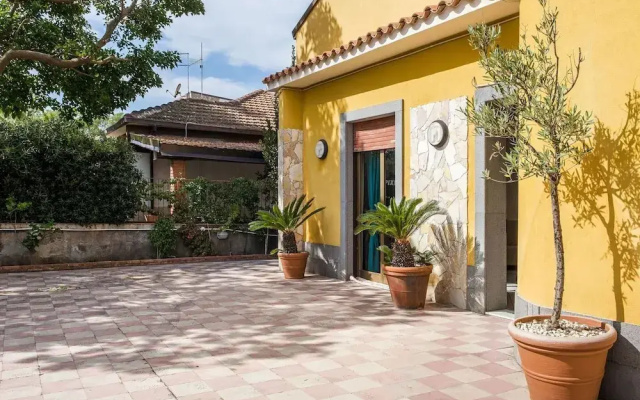 Sun Kissed Holiday Home in Agnone near Beach