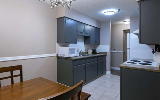 Super 8 by Wyndham Kamloops On The Hill
