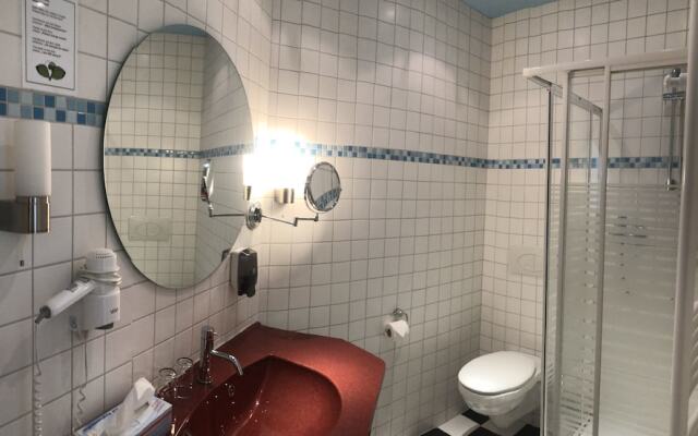 Haus des Volkes - Das Bauhaushotel