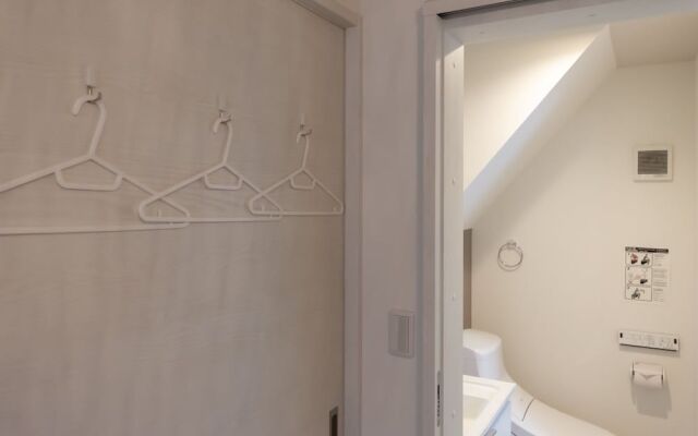 Mare House-1F