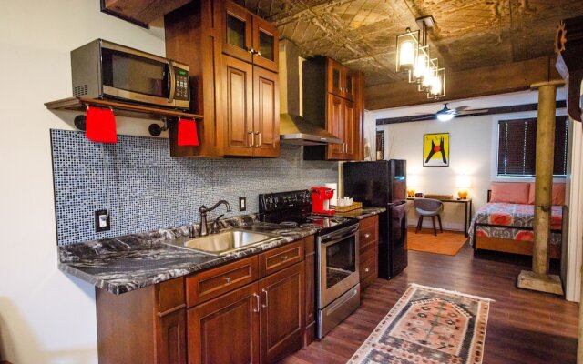 Tobacco Warehouse Inn