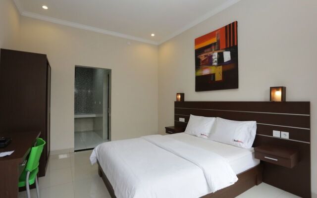 RedDoorz @ Mahendradatta Selatan