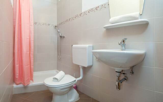 Beach Resort Apartments Podspiline