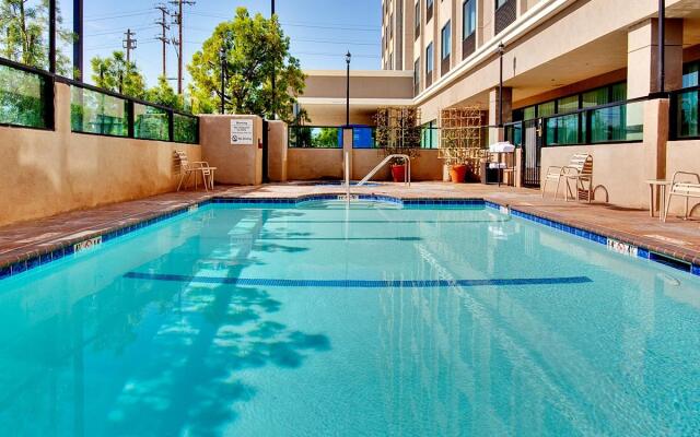 Holiday Inn Express Los Angeles Airport, an IHG Hotel