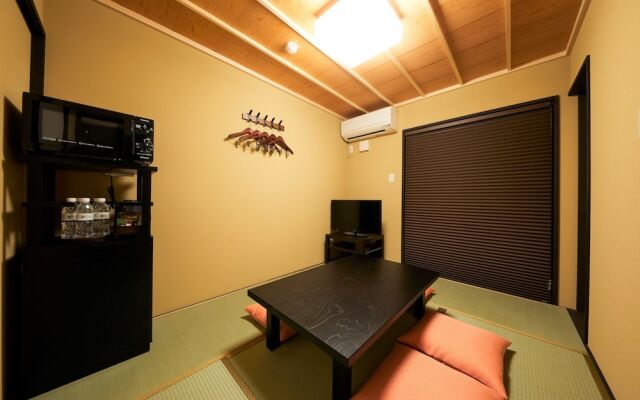 Rinn Hanayacho Karakurenai