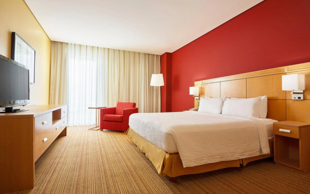 Courtyard by Marriott Leon at the Poliforum