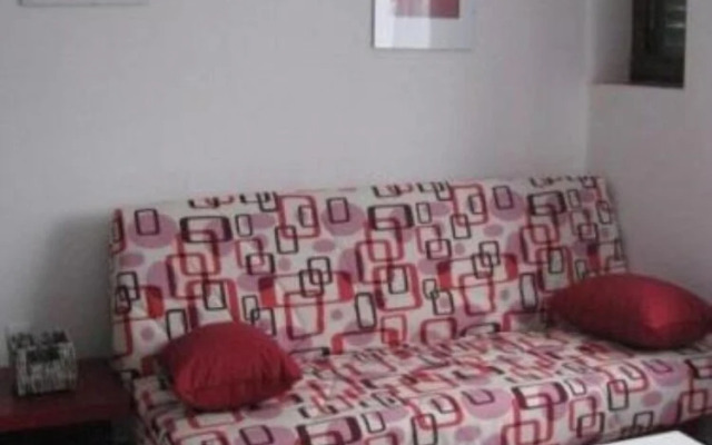 Xena - Comfort and Spacious - A2 Red