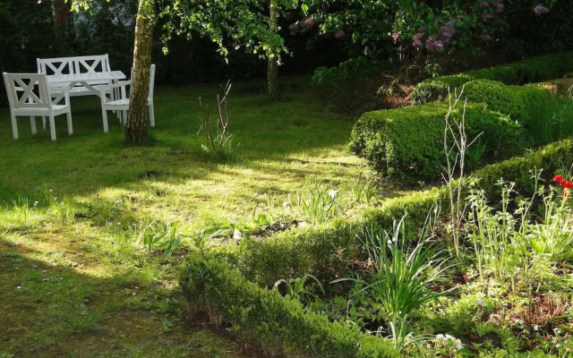 Spacious Apartment With Garden in Boisendorf