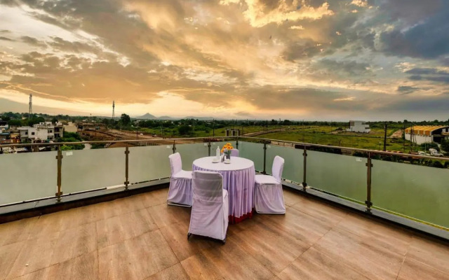 Hotel Chandradeep Regency