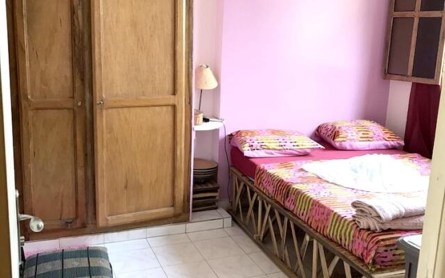 House With 4 Bedrooms in Dakar, With Enclosed Garden and Wifi - 10 km