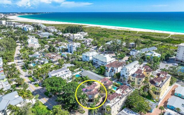 Off The Hook By Beachside Management