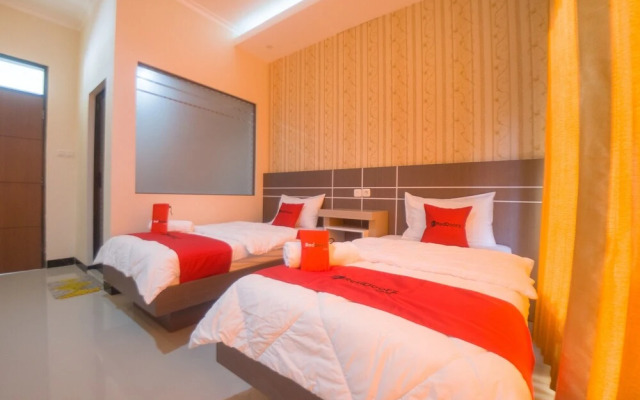 RedDoorz Near Uniba Banyuwangi