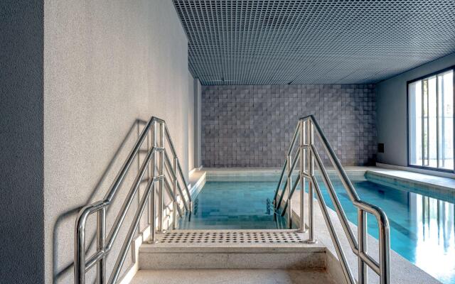Studio 23º andar com piscina aquecida e A/C