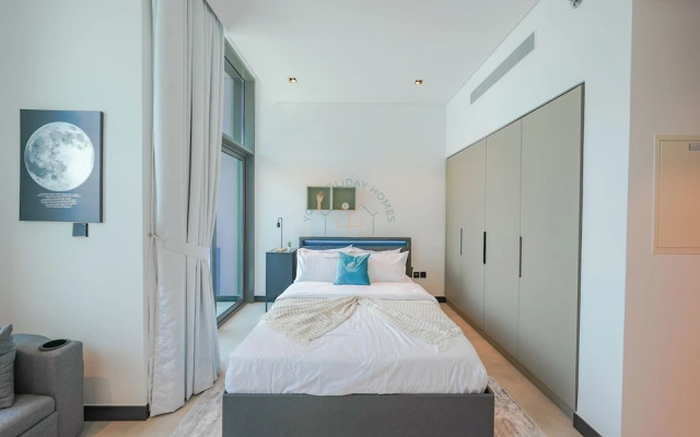 Urban Skyline City Comfort Studio