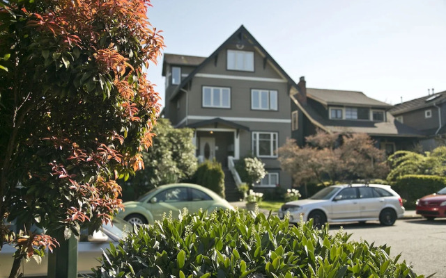 Alma Beach Suites