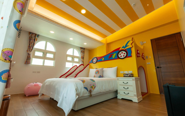 Honeysuckle Family Castle