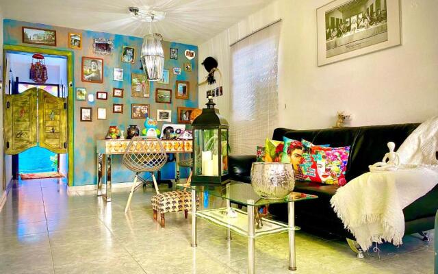 La Fuente House Hostel