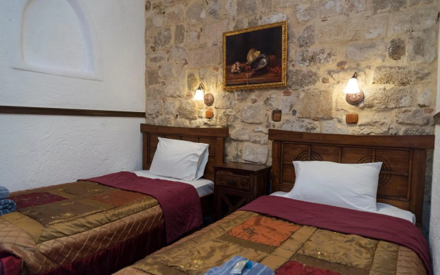 Spot Hotel