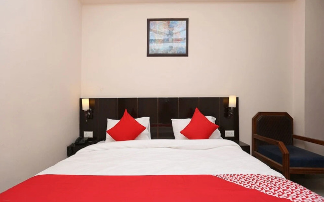 Hotel Samrat By OYO Rooms