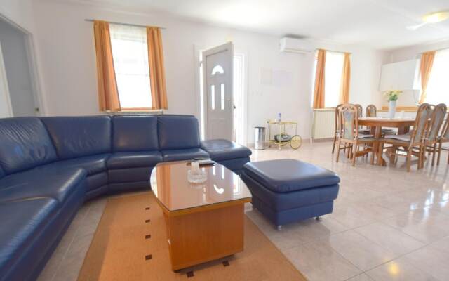 Villa Mili