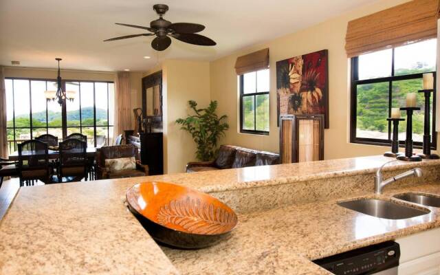 Classy artsy ocean-view unit near pool at Pacifico in Coco sleeps 6