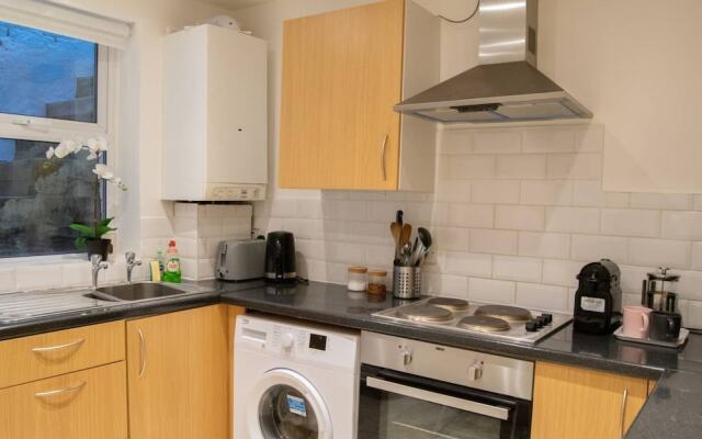 Charming 1 Bedroom Flat With Patio In Hackney