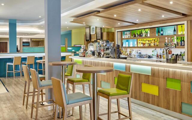 Holiday Inn Cardiff - North M4