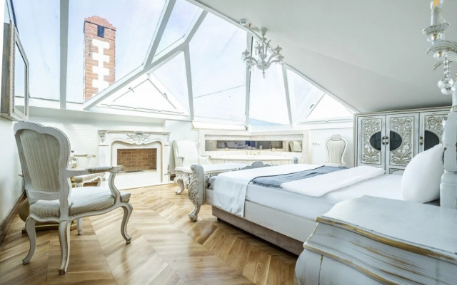 Exquisite Studio in Historic Mansion in Beylerbeyi