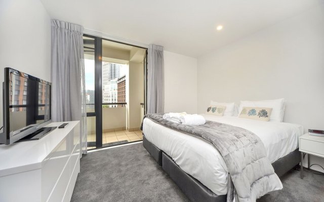 QV Comfortable Apartment in Connaught - 118