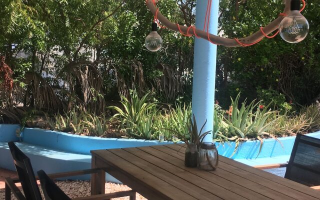 Tropical Breeze Apartments