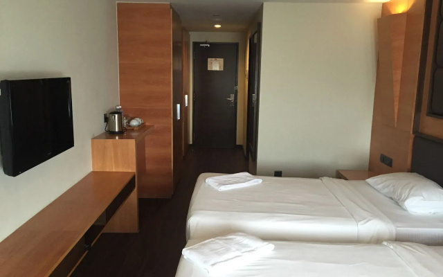 C'haya Hotel